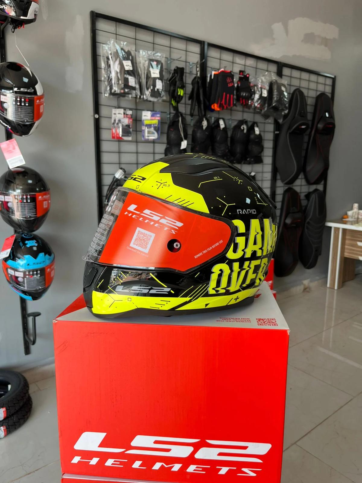 LS2 TAM KAPALI KASK RAPİD